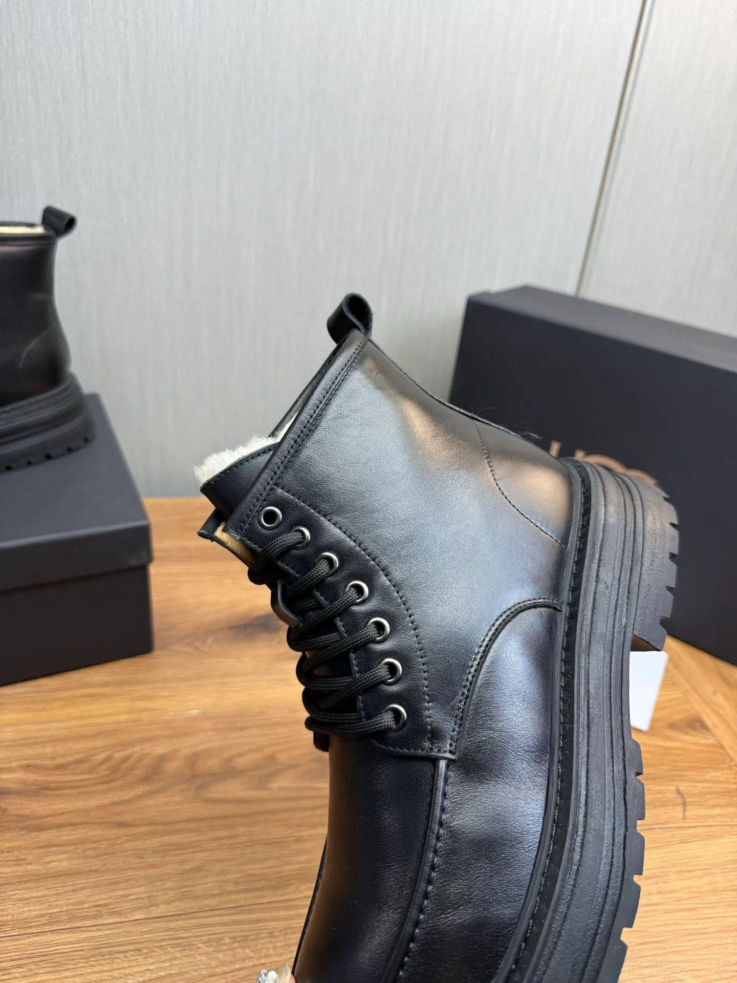 Factory price 680💰 [UGG] Men's hot winter warm boots🐑Simple and fashionable design, cowhide➕comfortable and warm wool lining. Soft and comfortable to wear, good warmth retention, and excellent foot feel. Regular size 38-45